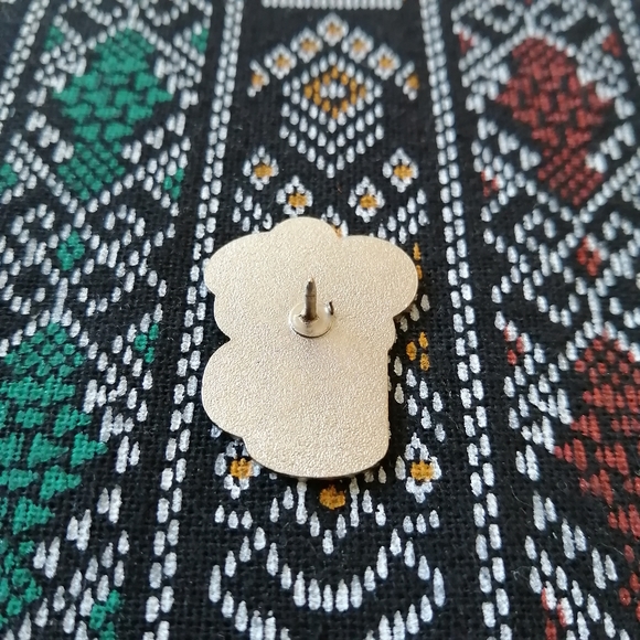 📍2/20$ Ghost Bat Enamel Pin NWOT - Picture 6 of 6